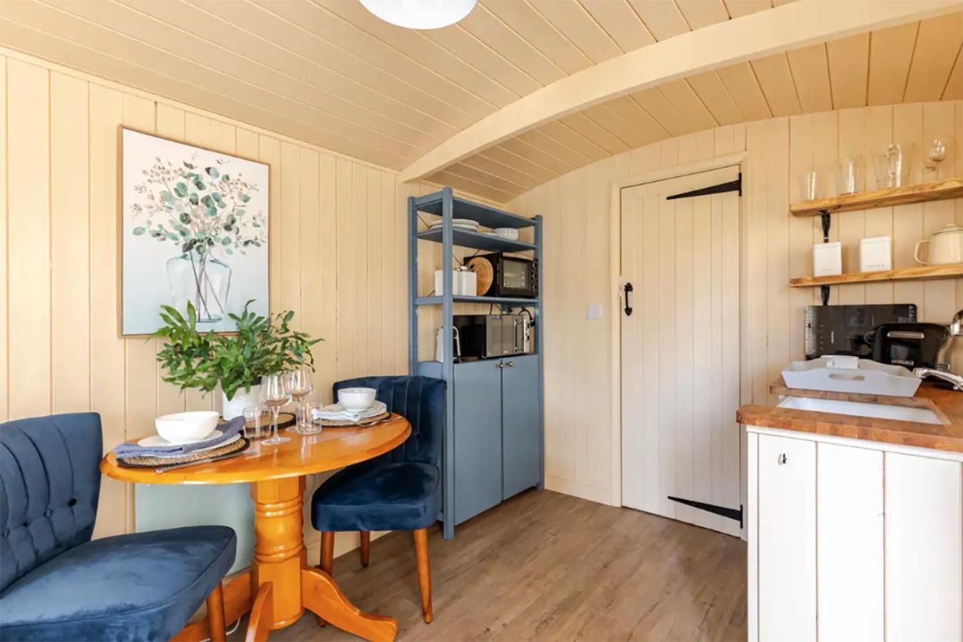 Shepherd'S Hut, Бат Екстериор снимка