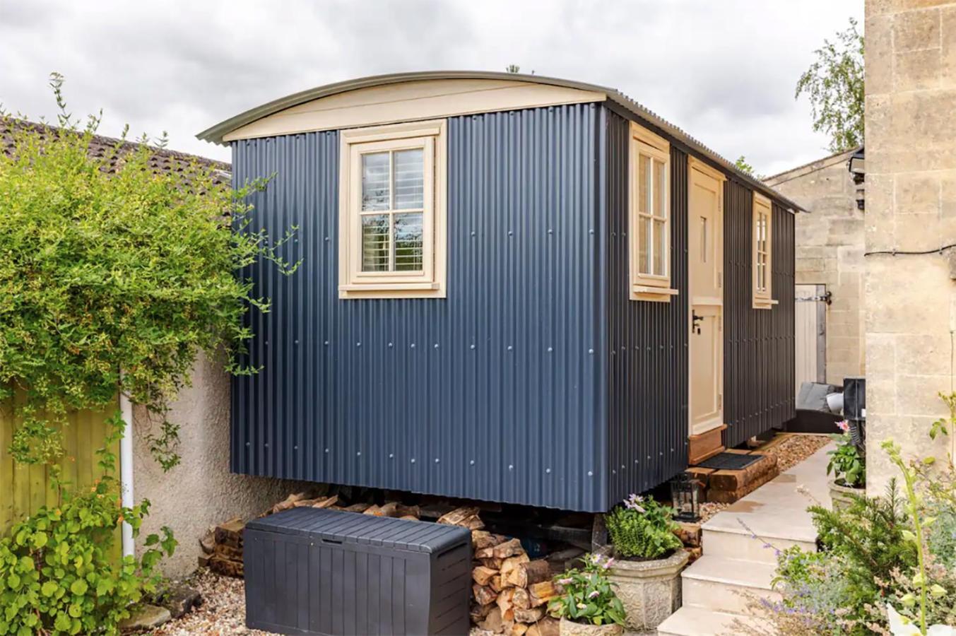 Shepherd'S Hut, Бат Екстериор снимка